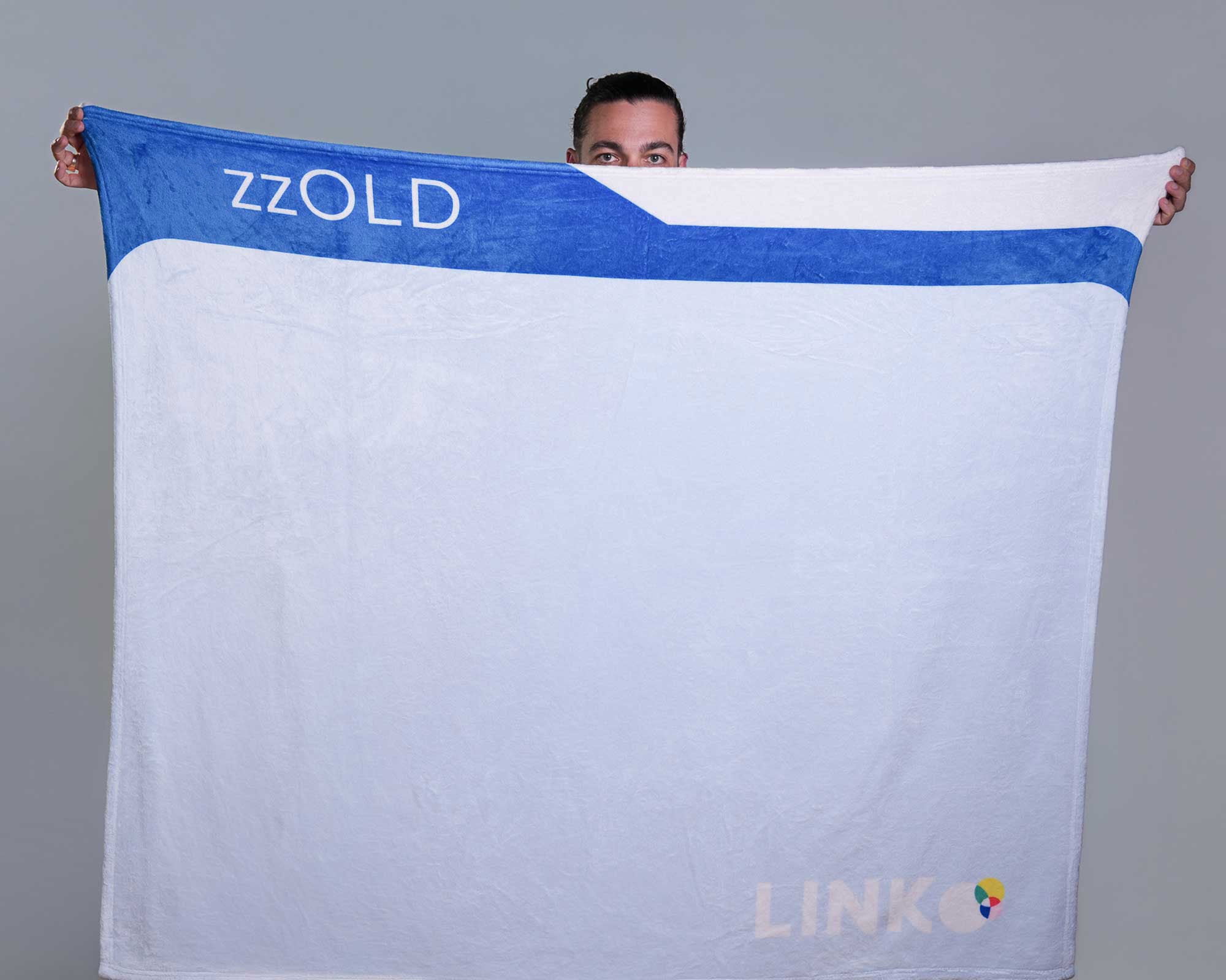 zzOLD Blanket